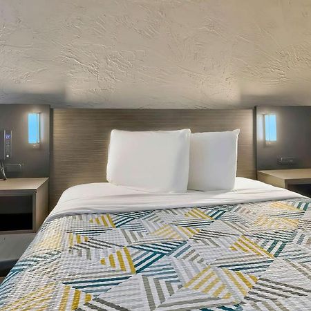 Motel 6-Milwaukee, Wi - Glendale Εξωτερικό φωτογραφία