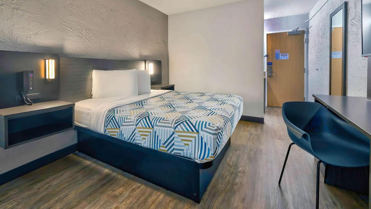 Motel 6-Milwaukee, Wi - Glendale Εξωτερικό φωτογραφία