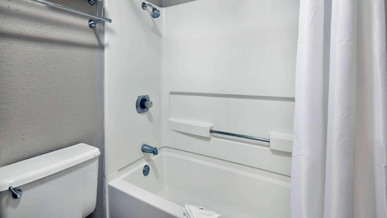 Motel 6-Milwaukee, Wi - Glendale Εξωτερικό φωτογραφία