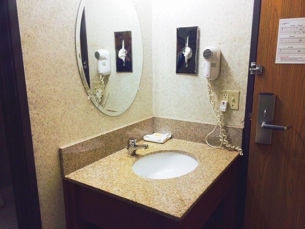 Motel 6-Milwaukee, Wi - Glendale Εξωτερικό φωτογραφία