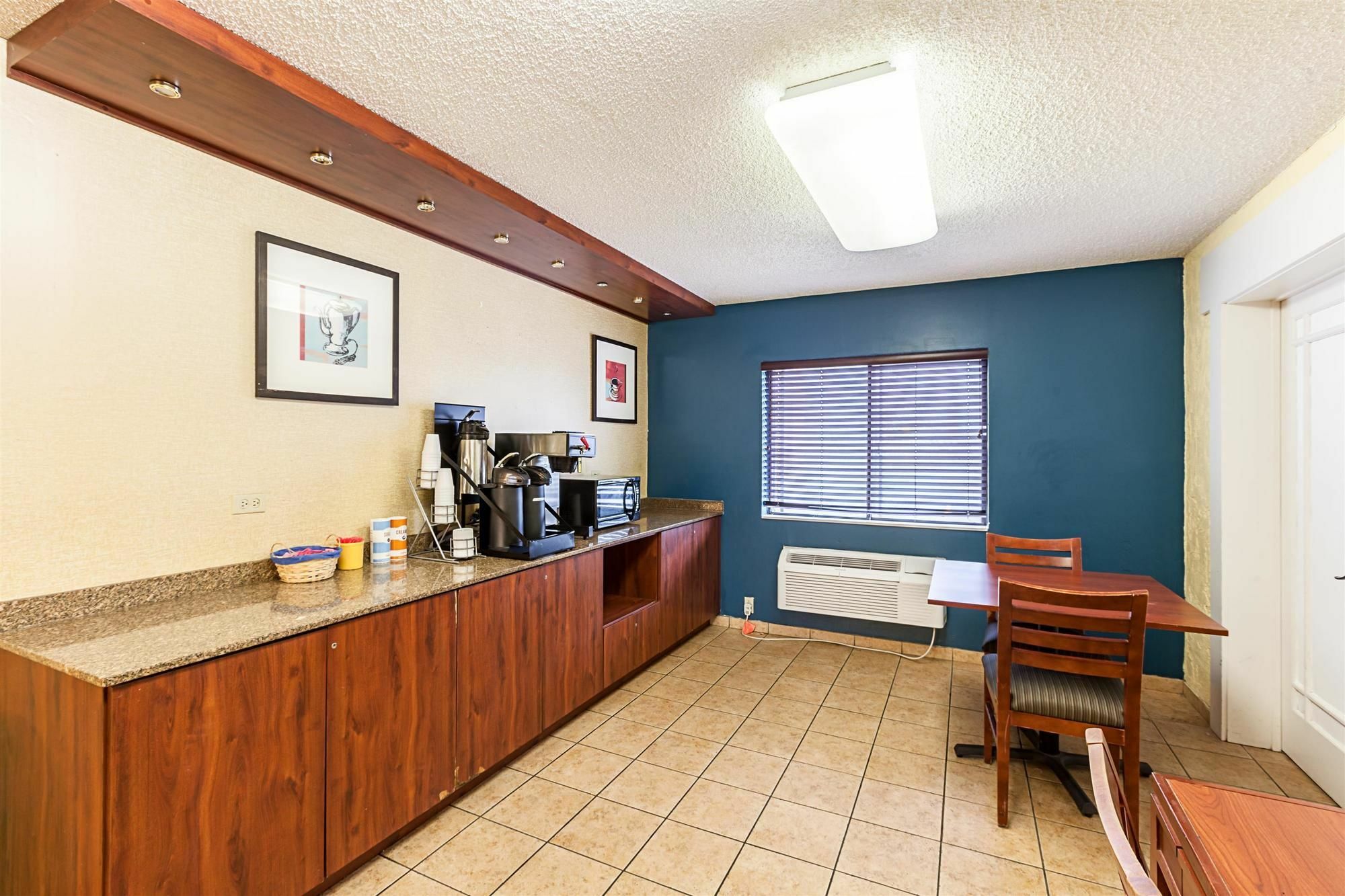 Motel 6-Milwaukee, Wi - Glendale Εξωτερικό φωτογραφία