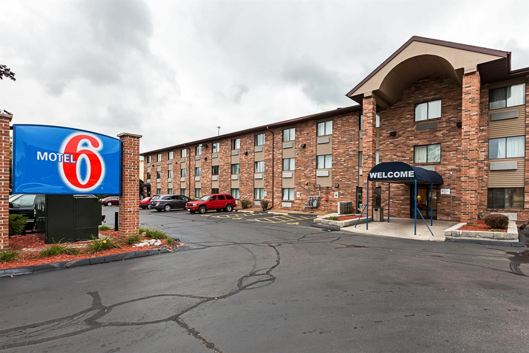 Motel 6-Milwaukee, Wi - Glendale Εξωτερικό φωτογραφία