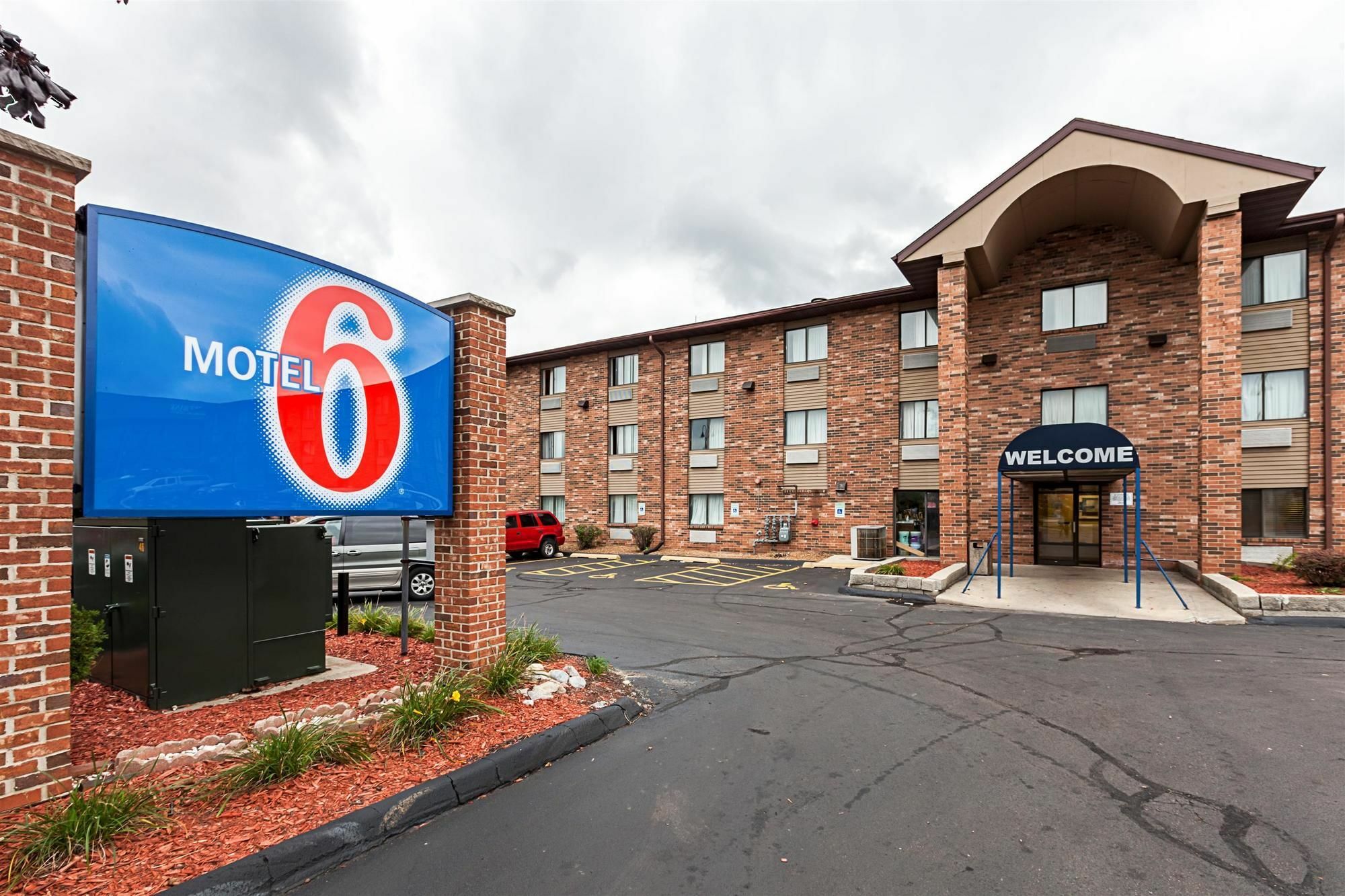 Motel 6-Milwaukee, Wi - Glendale Εξωτερικό φωτογραφία