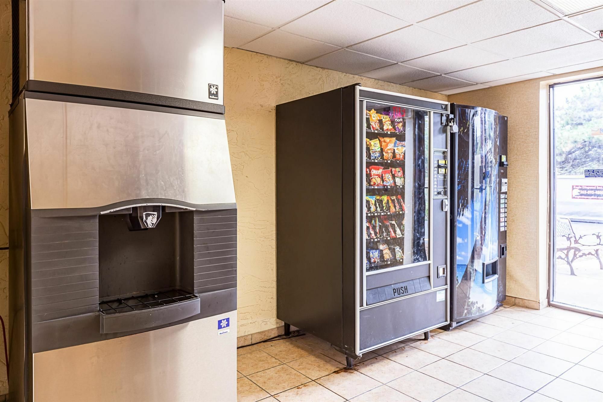 Motel 6-Milwaukee, Wi - Glendale Εξωτερικό φωτογραφία