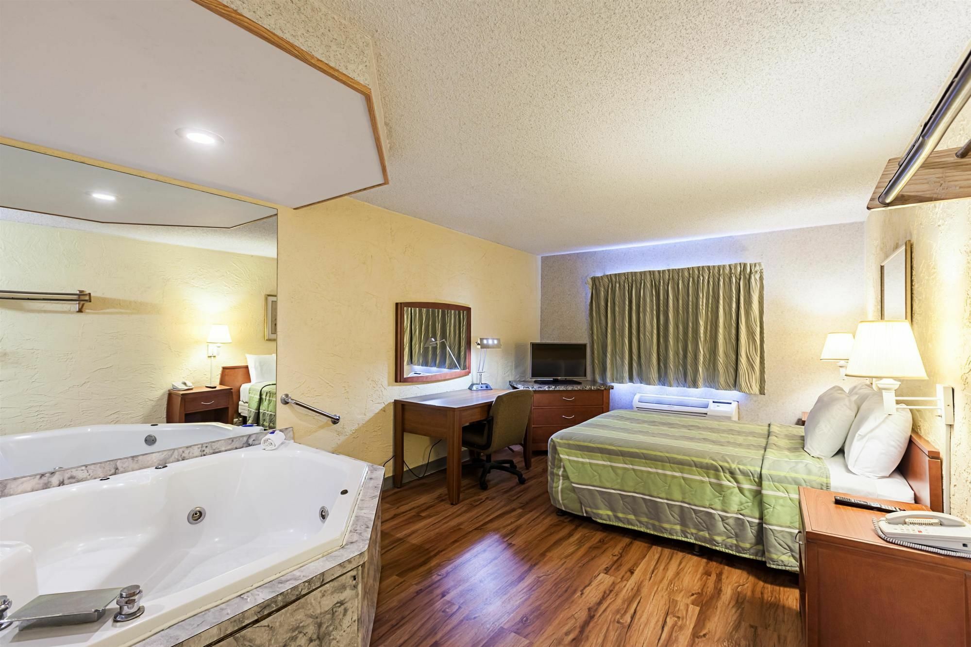 Motel 6-Milwaukee, Wi - Glendale Εξωτερικό φωτογραφία
